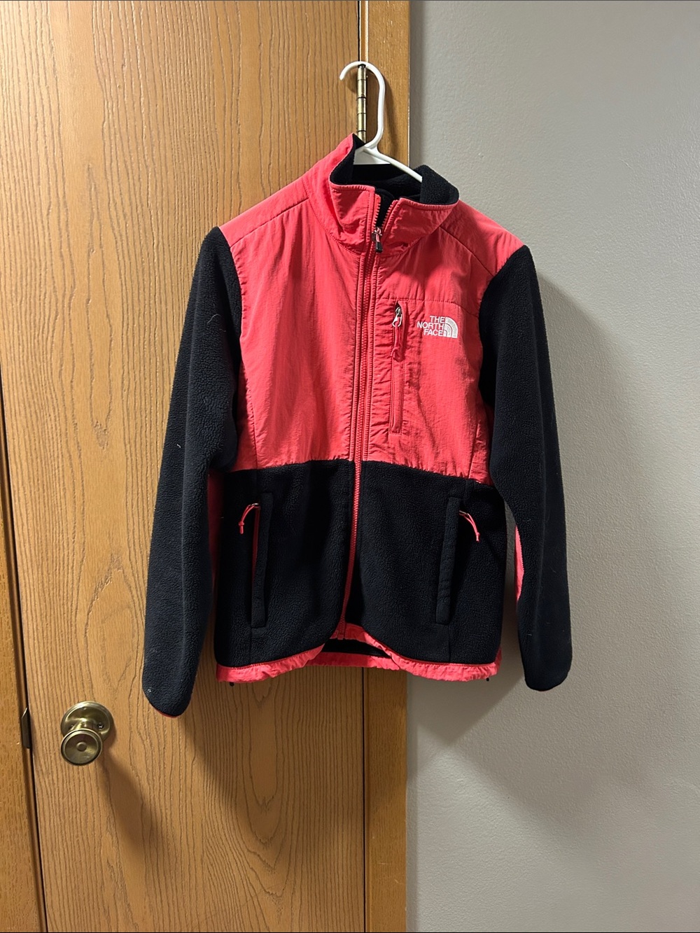 The North Face Women's Red and Black Utility Fleece Jacket - Picture 1 of 1